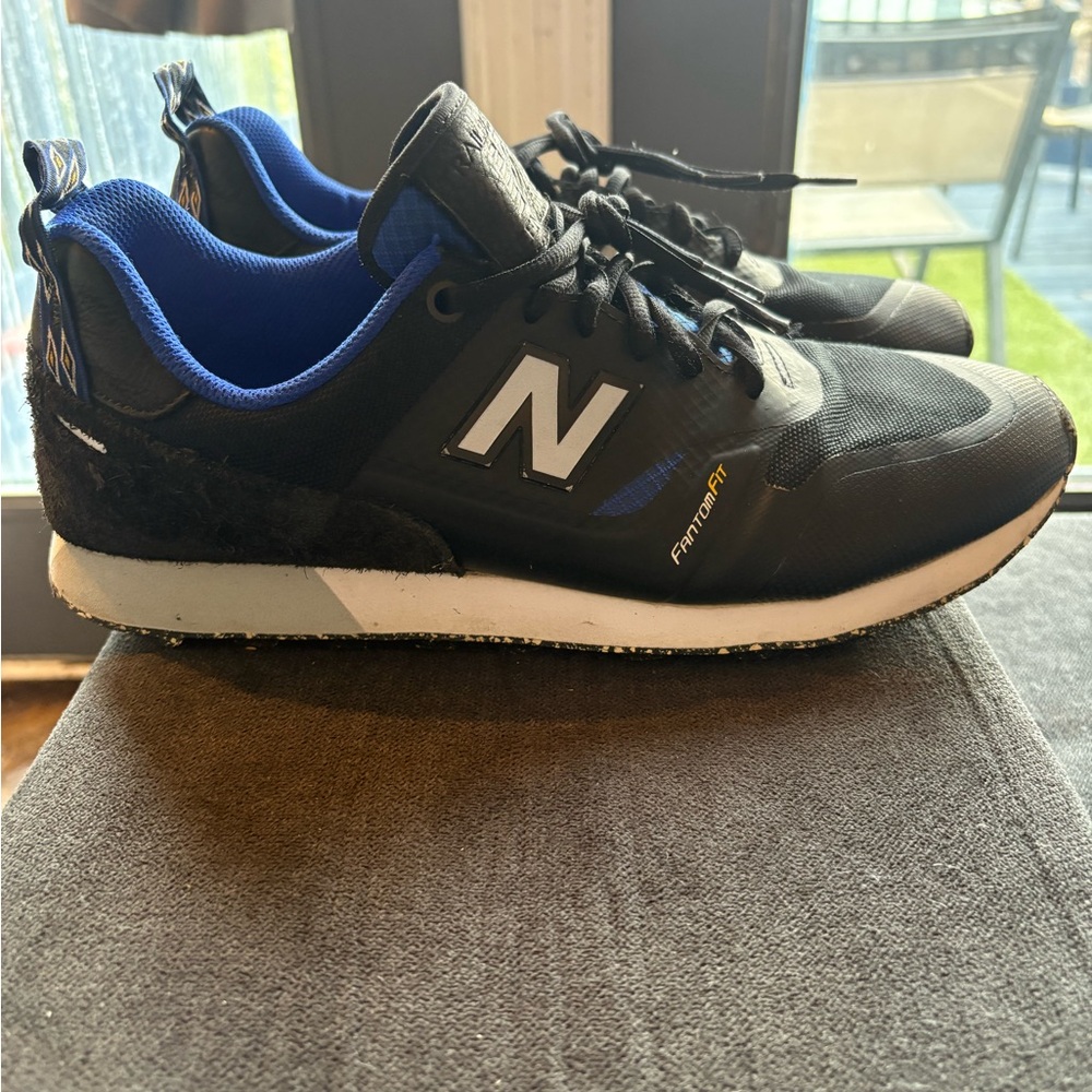 New Balance Trailbuster mens sz 11.5 Black & Blue Running Sneakers